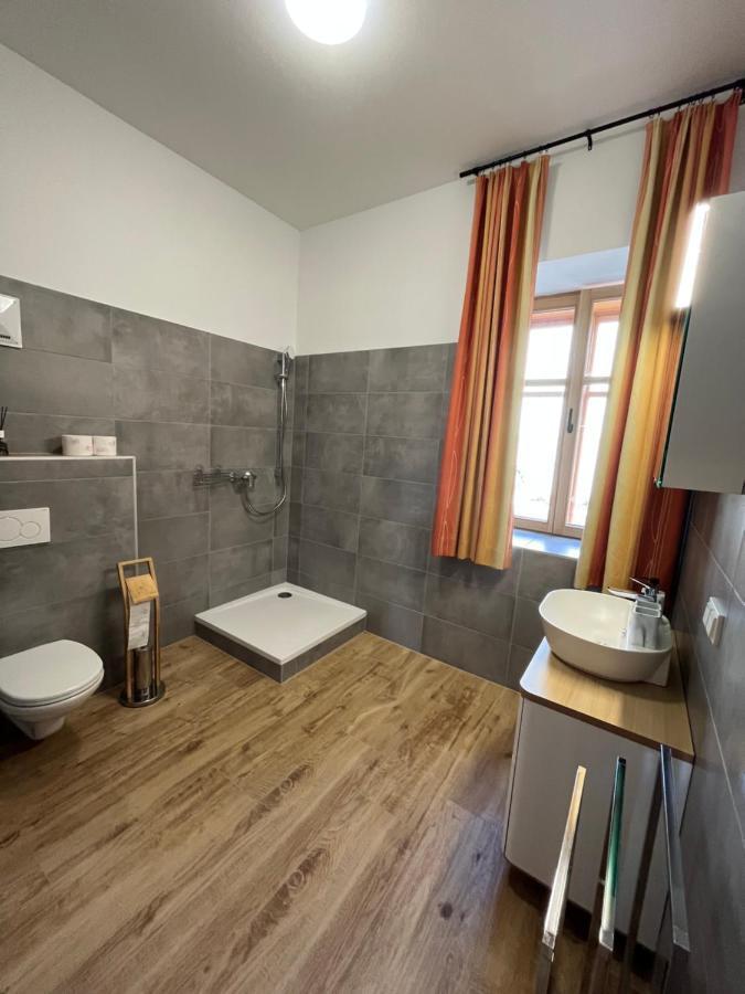 T&t Apartment *