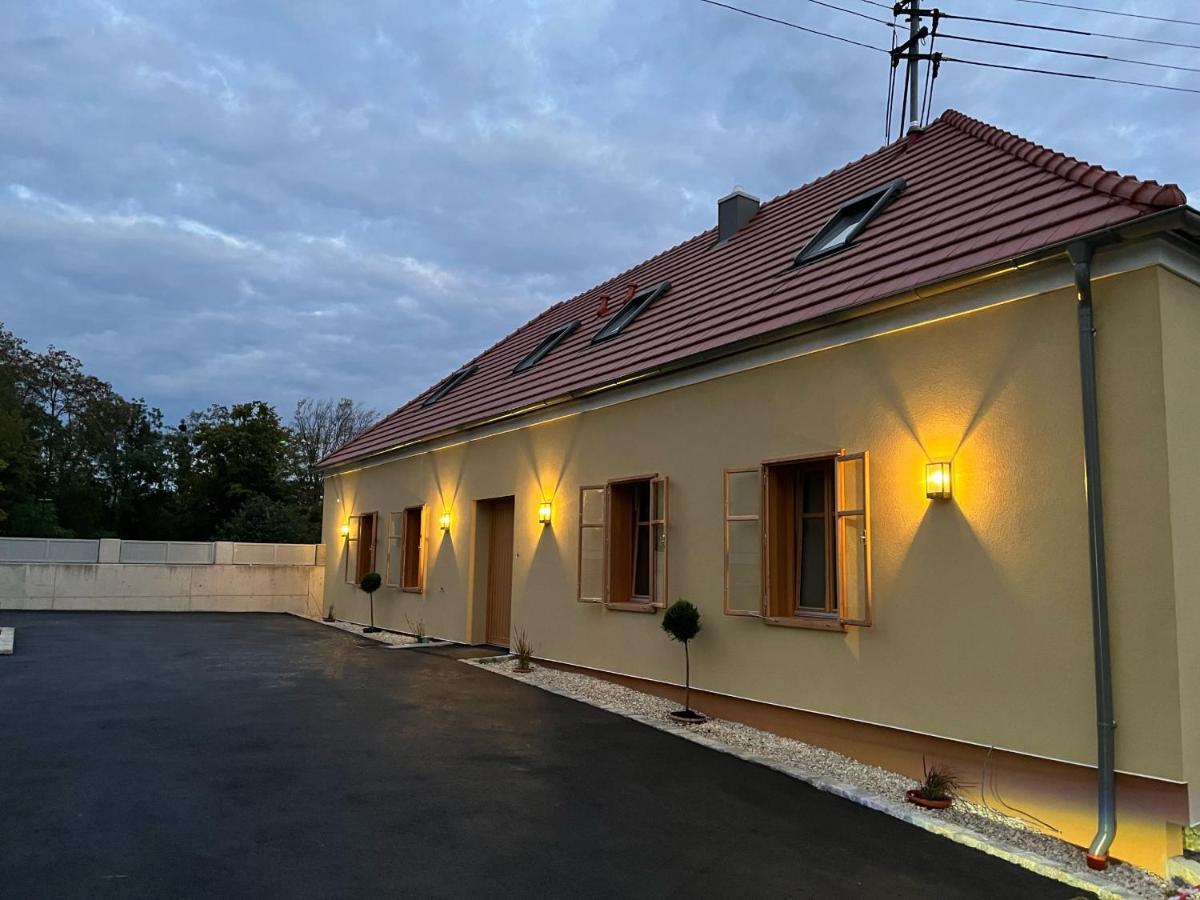 T&t Apartment