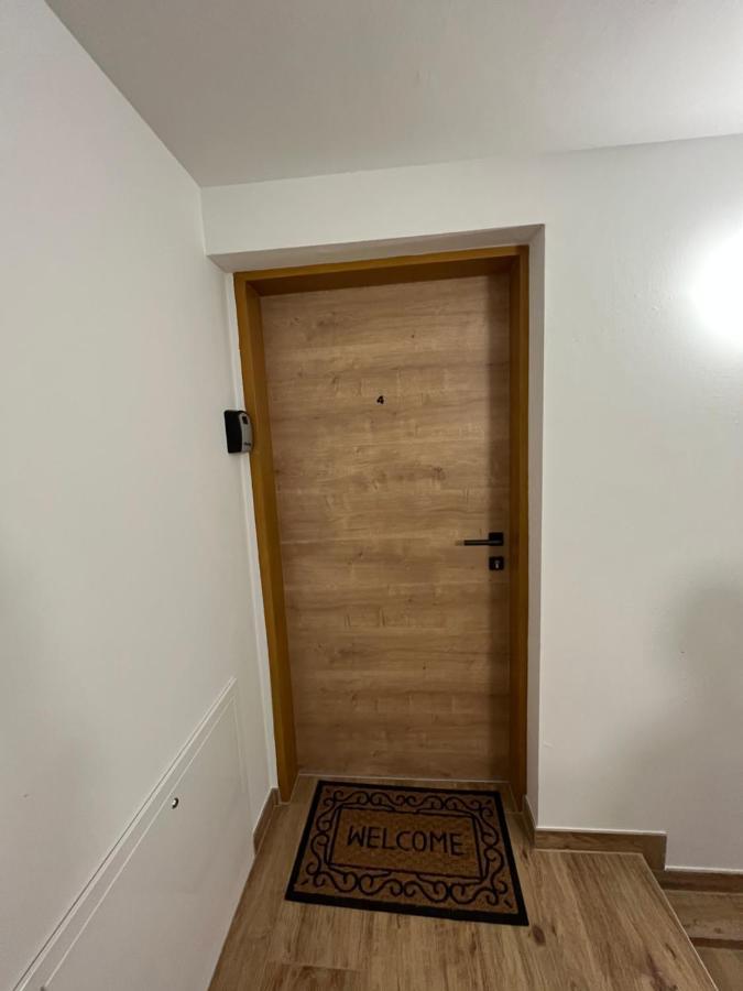 T&t Apartment *